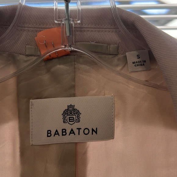 Lightly Used Aritzia Babaton Blazer - Picture 2 of 6